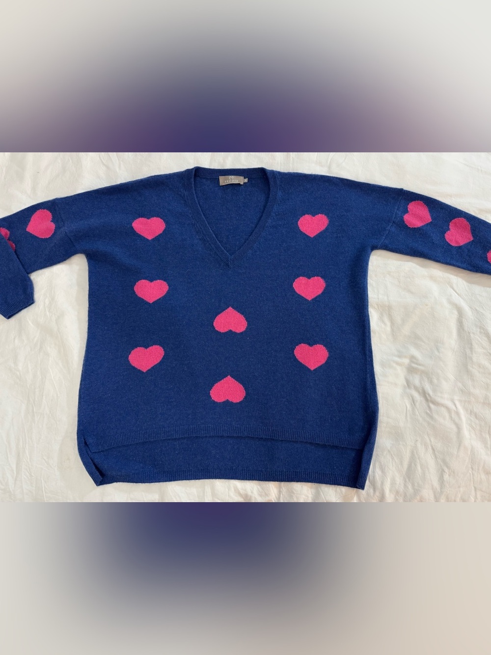Brodie 100% Cashmere Blue Pink Heart Print V-Neck Oversized Sweater Sz M
